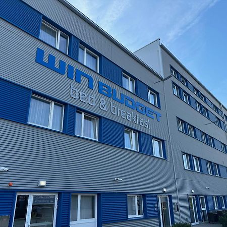 Win Budget B&B Wiener Neustadt Exterior foto